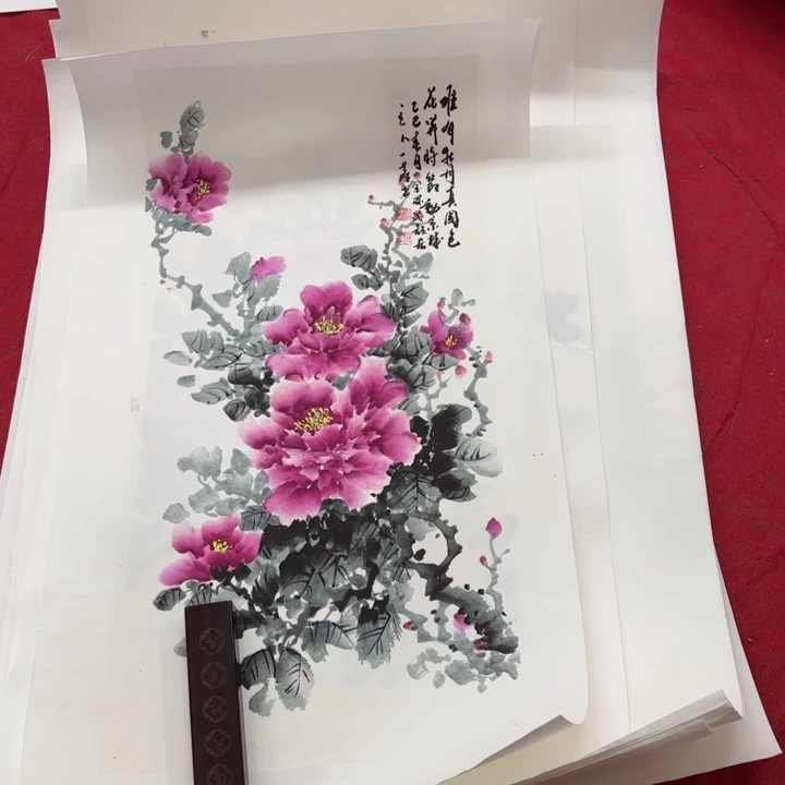 国画花鸟等图案和造型各有
