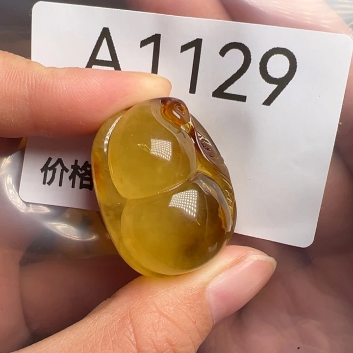 未镶嵌蜜蜡珠宝奇石