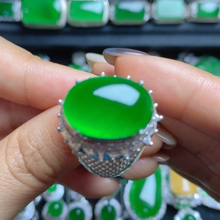 翡翠未镶嵌挂件蛋面