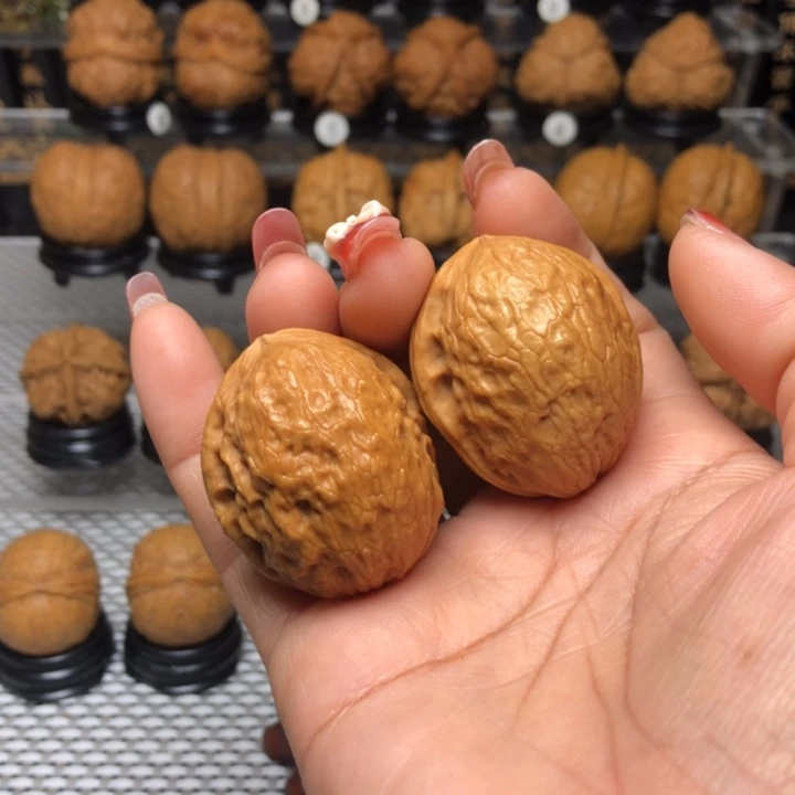 橄榄核吊坠12龙蛋野生铁皮核桃