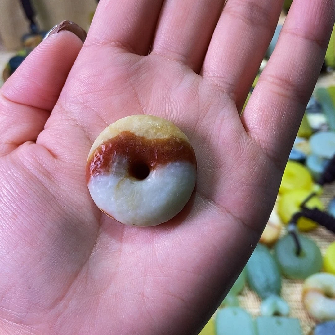 未镶嵌蛇纹石玉挂件