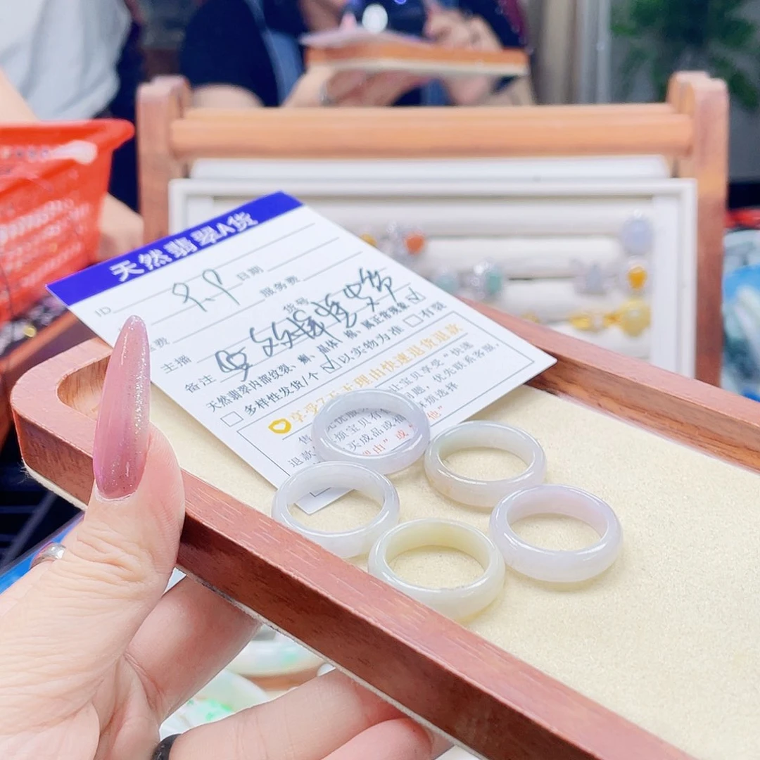 翡翠未镶嵌颈饰天然翡翠Ａ货