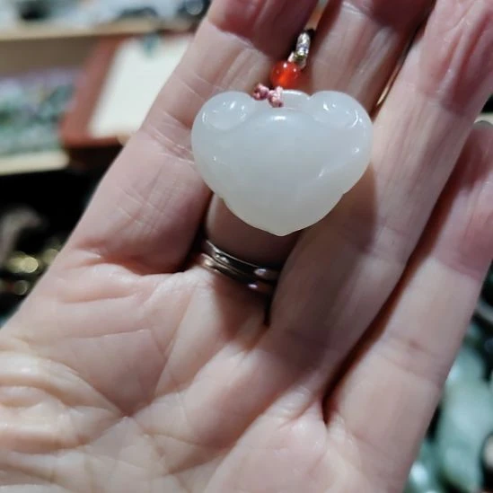 和田玉未镶嵌挂件