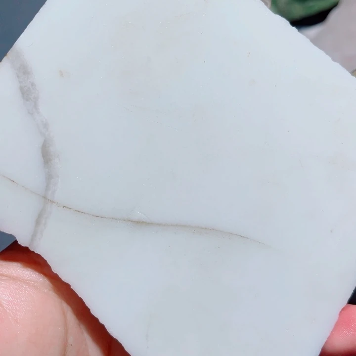 和田玉（糖玉）未镶嵌珠宝奇石