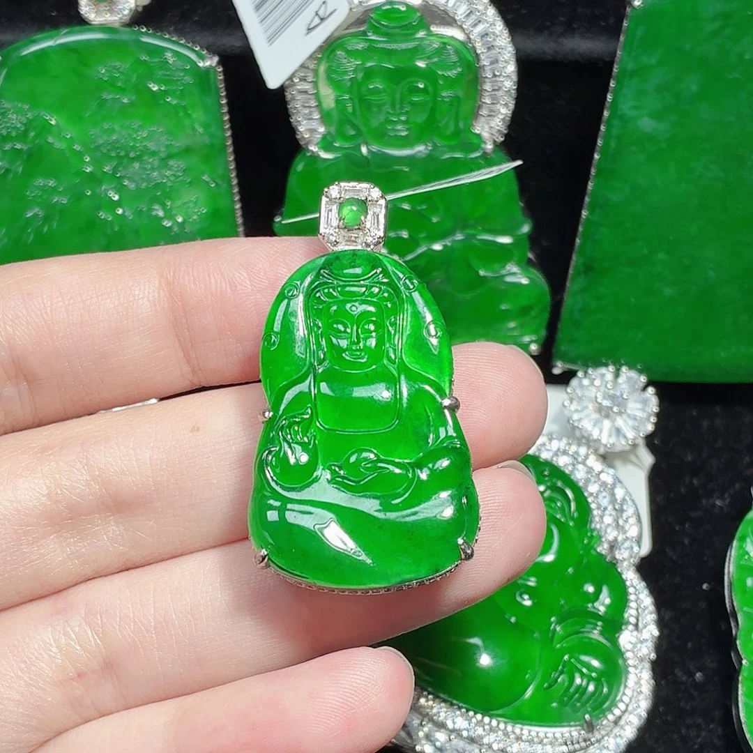 翡翠未镶嵌颈饰天然A货翡翠