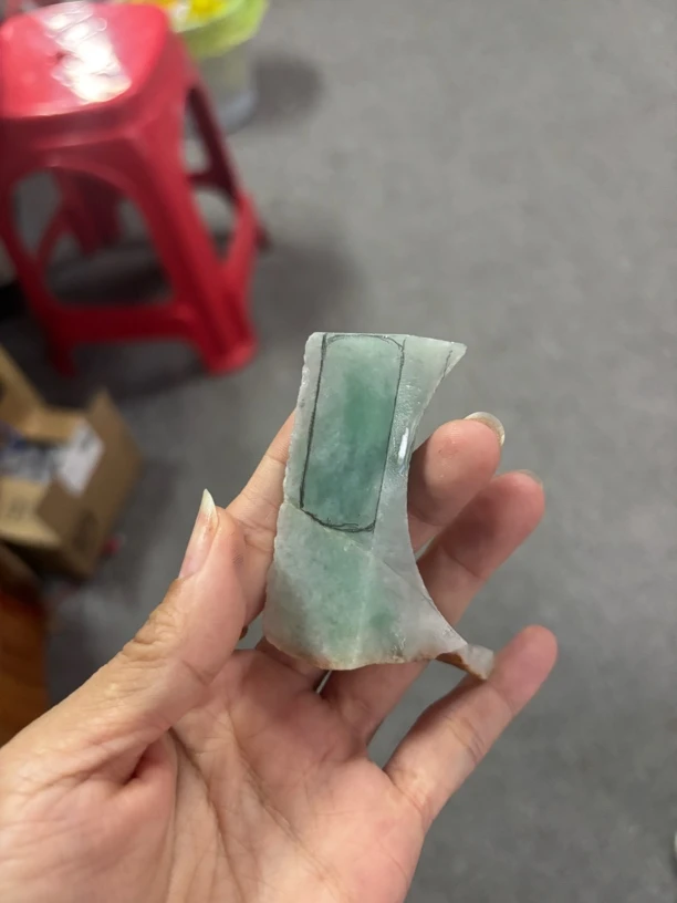 天然缅甸翡翠边角料