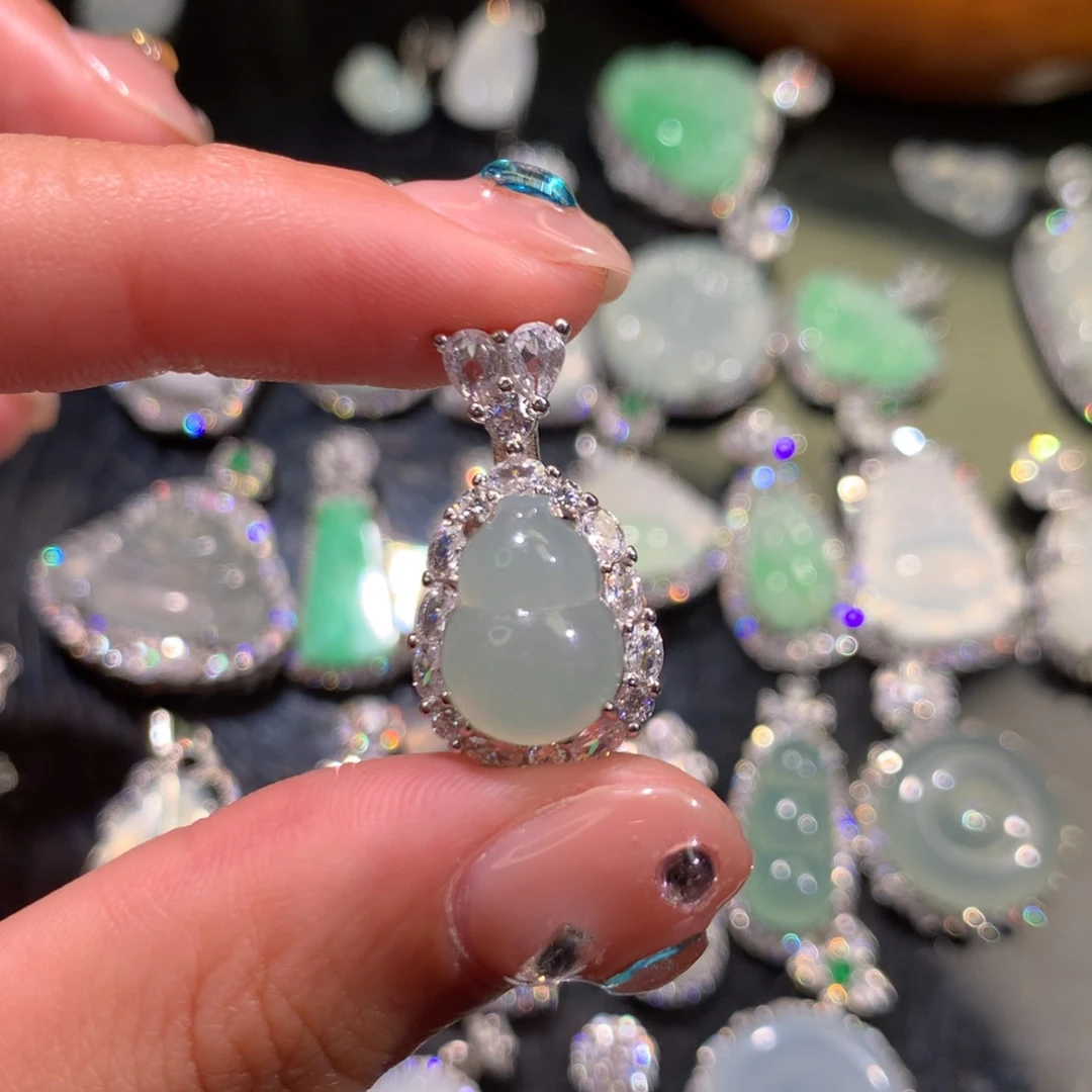 翡翠银S925镶嵌颈饰七***?天然a货