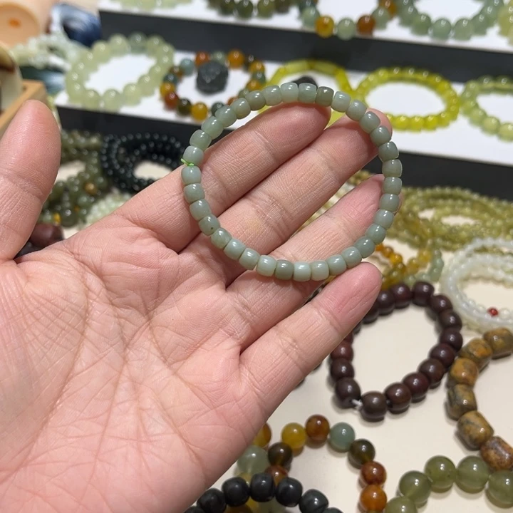 和田玉未镶嵌手链卡6有点包容