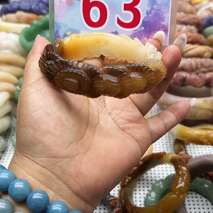 未镶嵌手镯石英岩玉