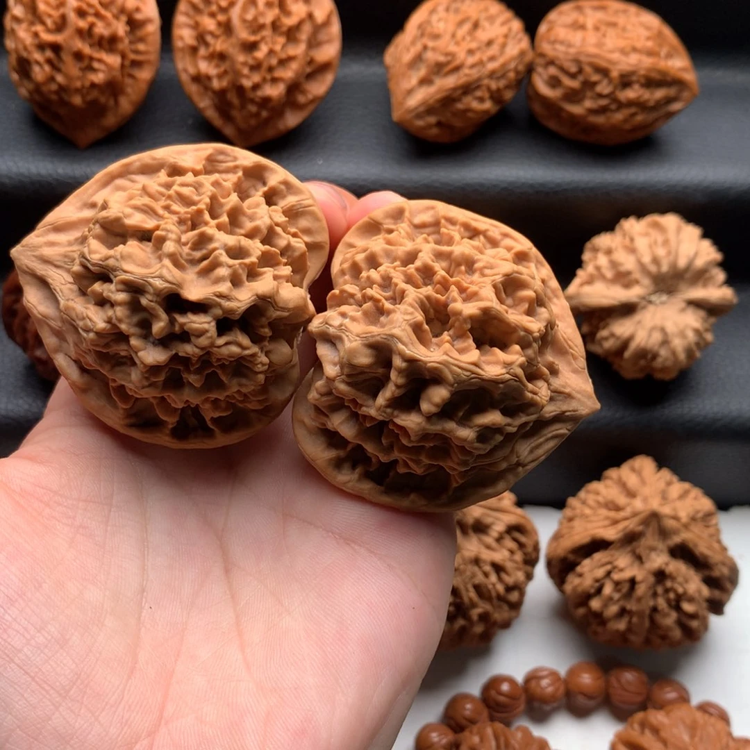 龙***情文玩核桃把件大花