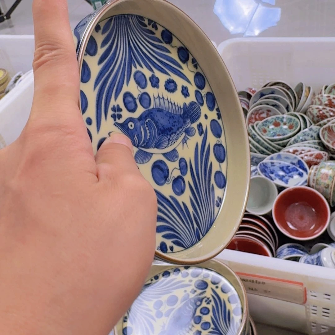 瓷片2号釉鱼藻大壶乘景德镇