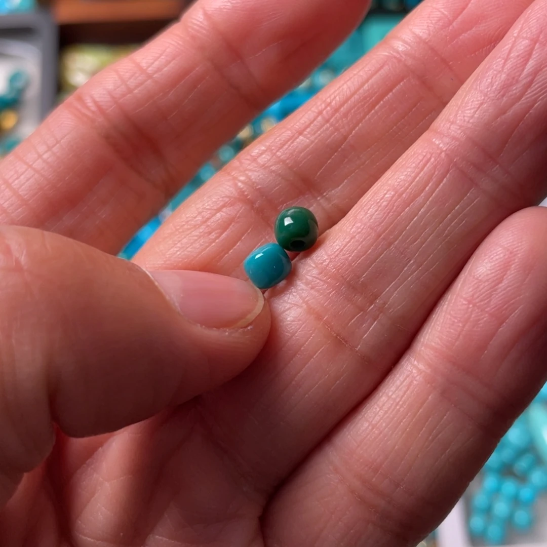 二***$绿松石未镶嵌颈饰