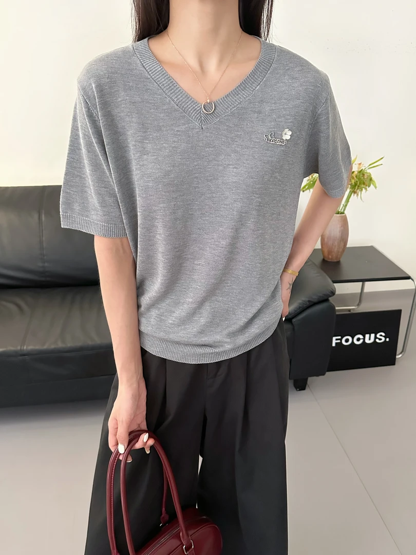 100%莱赛尔蝴蝶背影女款针织透气宽松针织衫56921