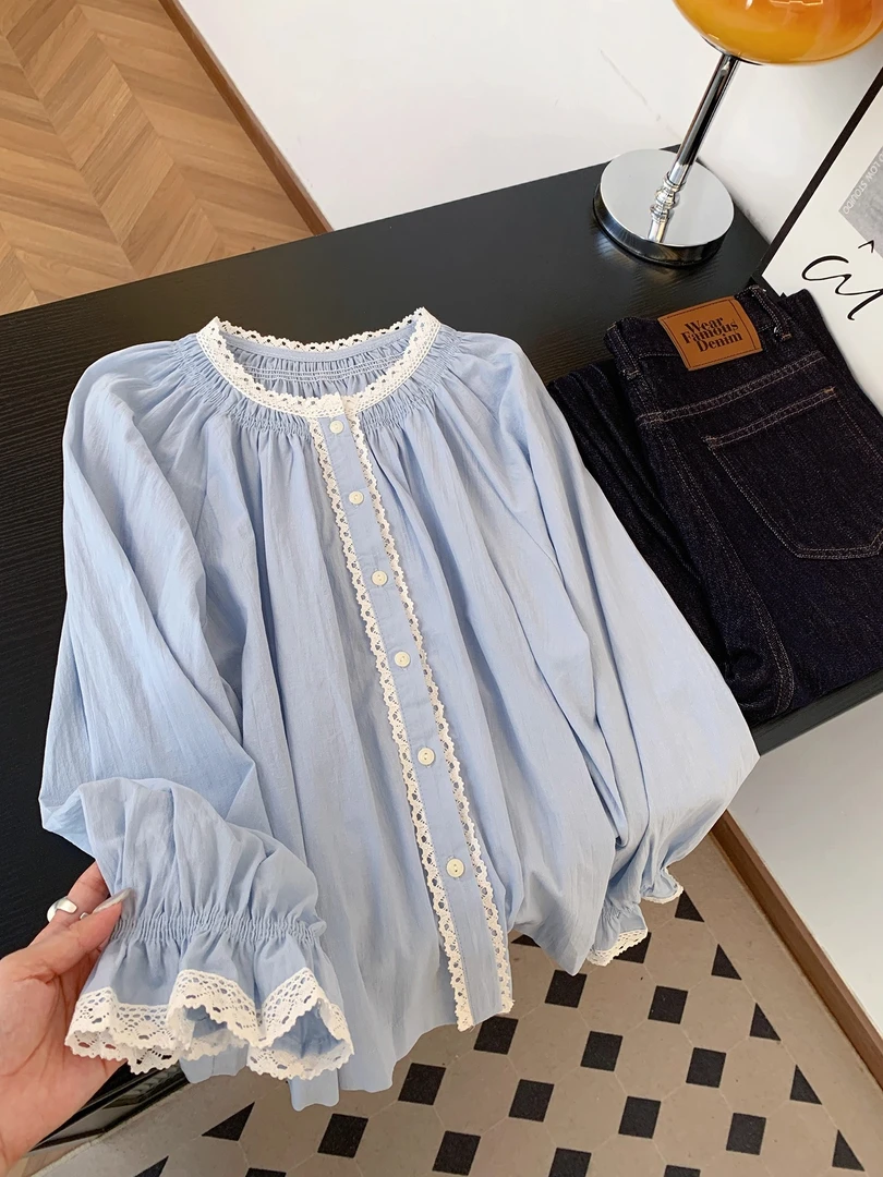秋季法式气质温柔风蕾丝拼接长袖衬衫女小众甜美减龄圆领宽松上衣