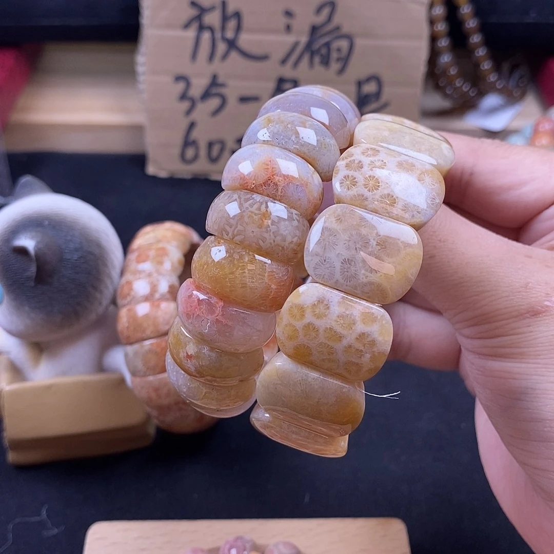 硅化珊瑚（珊瑚玉）手牌未镶嵌堕**使
