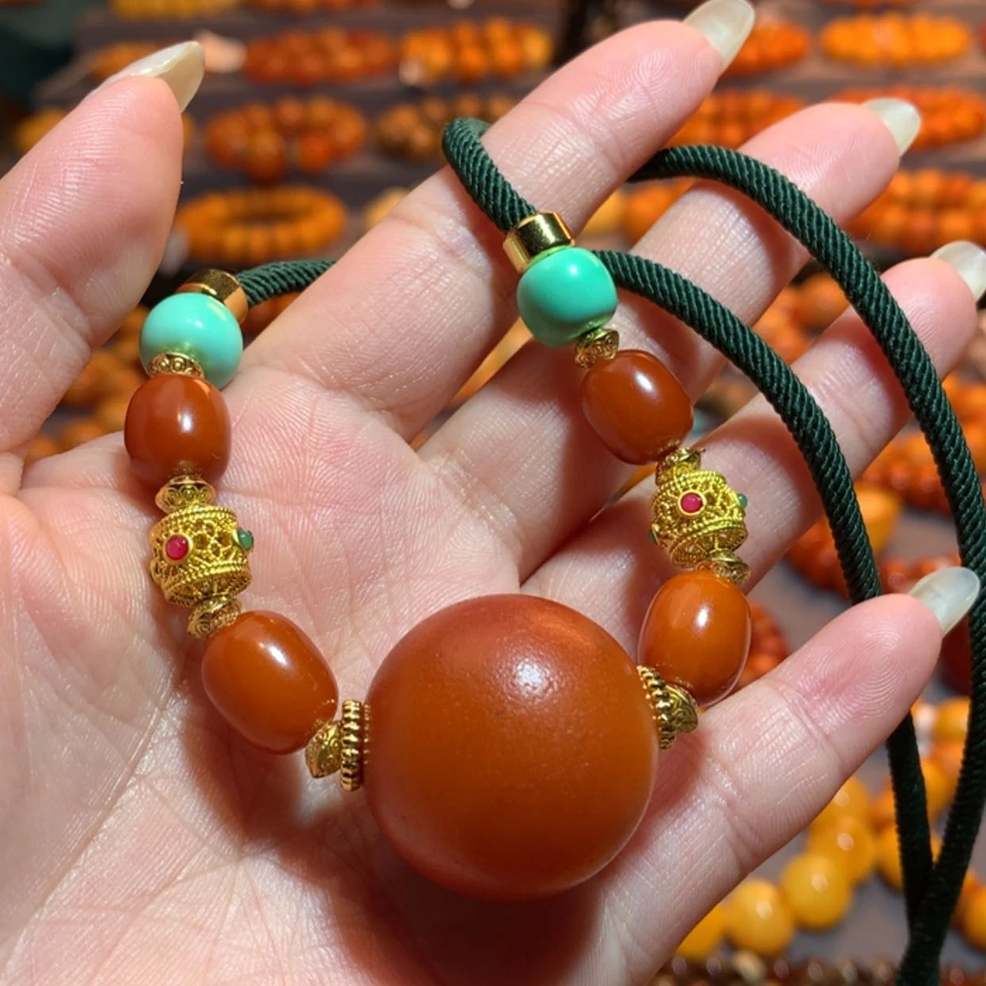 【闪购商品】蜜蜡吊坠(赠链)未镶嵌