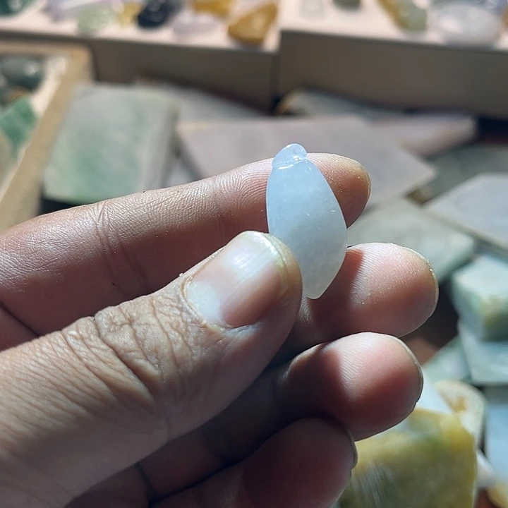 翡翠未镶嵌手链来来来