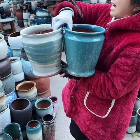 18口23高瑕疵两个。