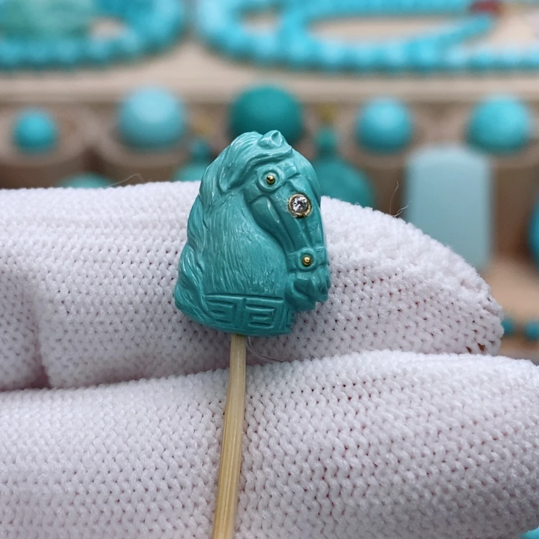 绿松石未镶嵌珠宝奇石