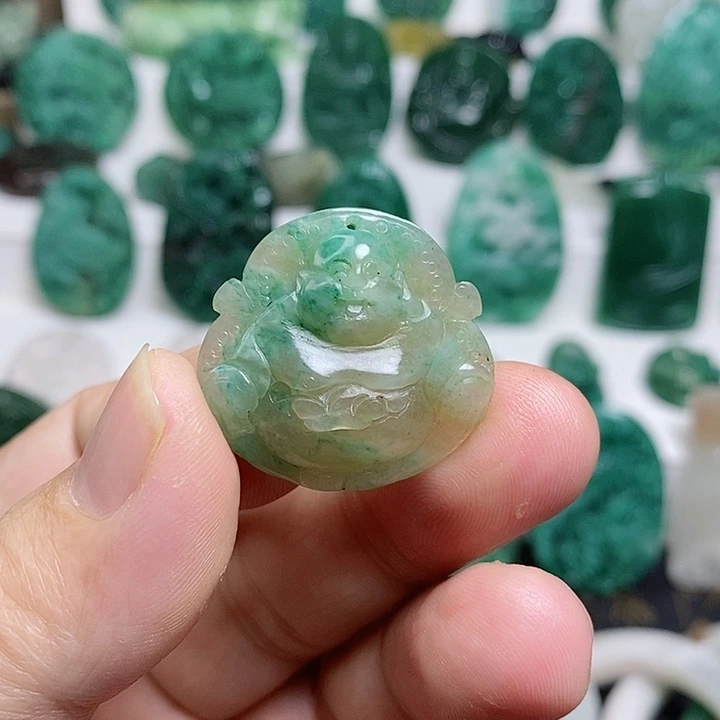 未镶嵌独山玉颈饰