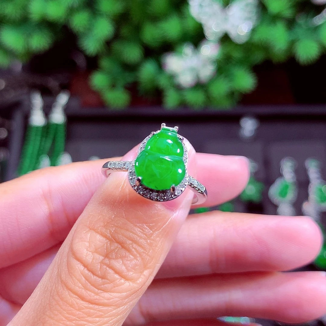 颈饰未镶嵌翡翠天然