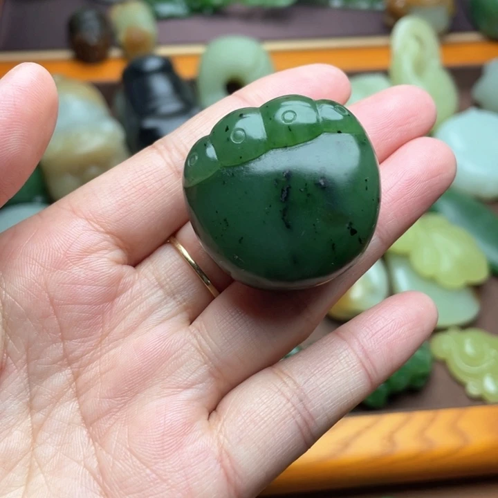 【闪购商品】颈饰未镶嵌和田玉墨*璟