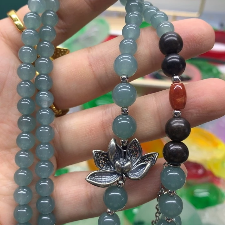 颈饰未镶嵌翡翠吊坠