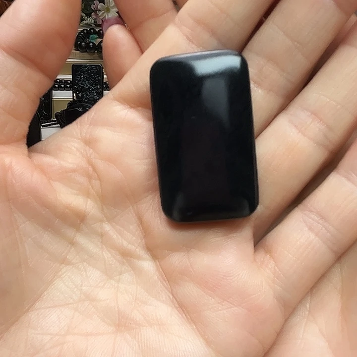 正****和田玉（墨玉）未镶嵌颈饰小面包