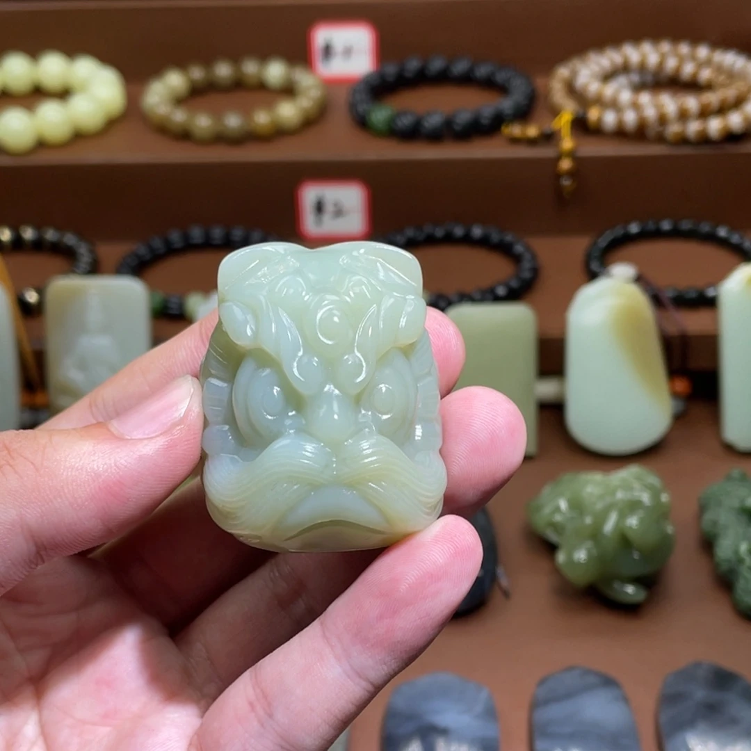 5***3和田玉未镶嵌颈饰