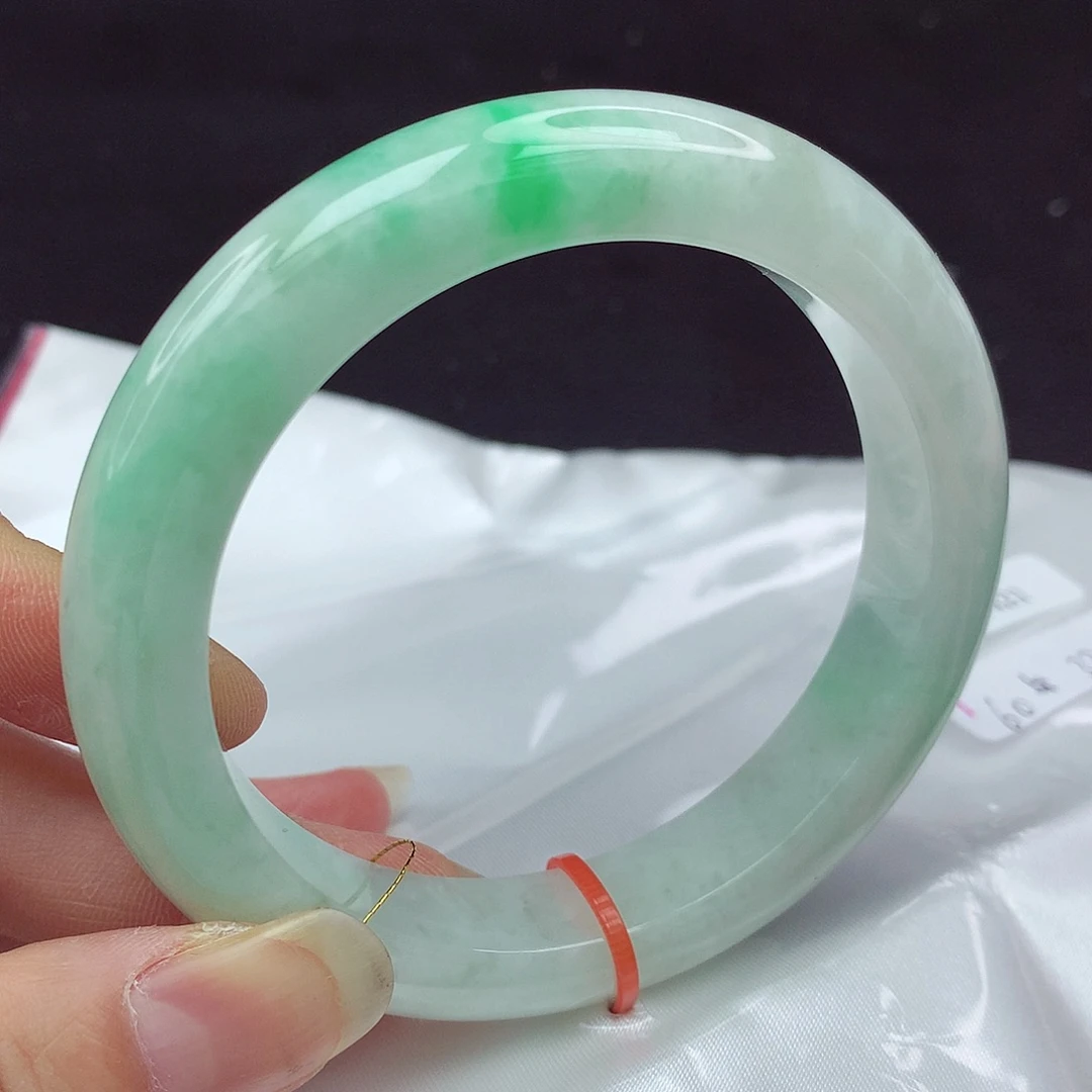 翡翠手镯未镶嵌60圈421