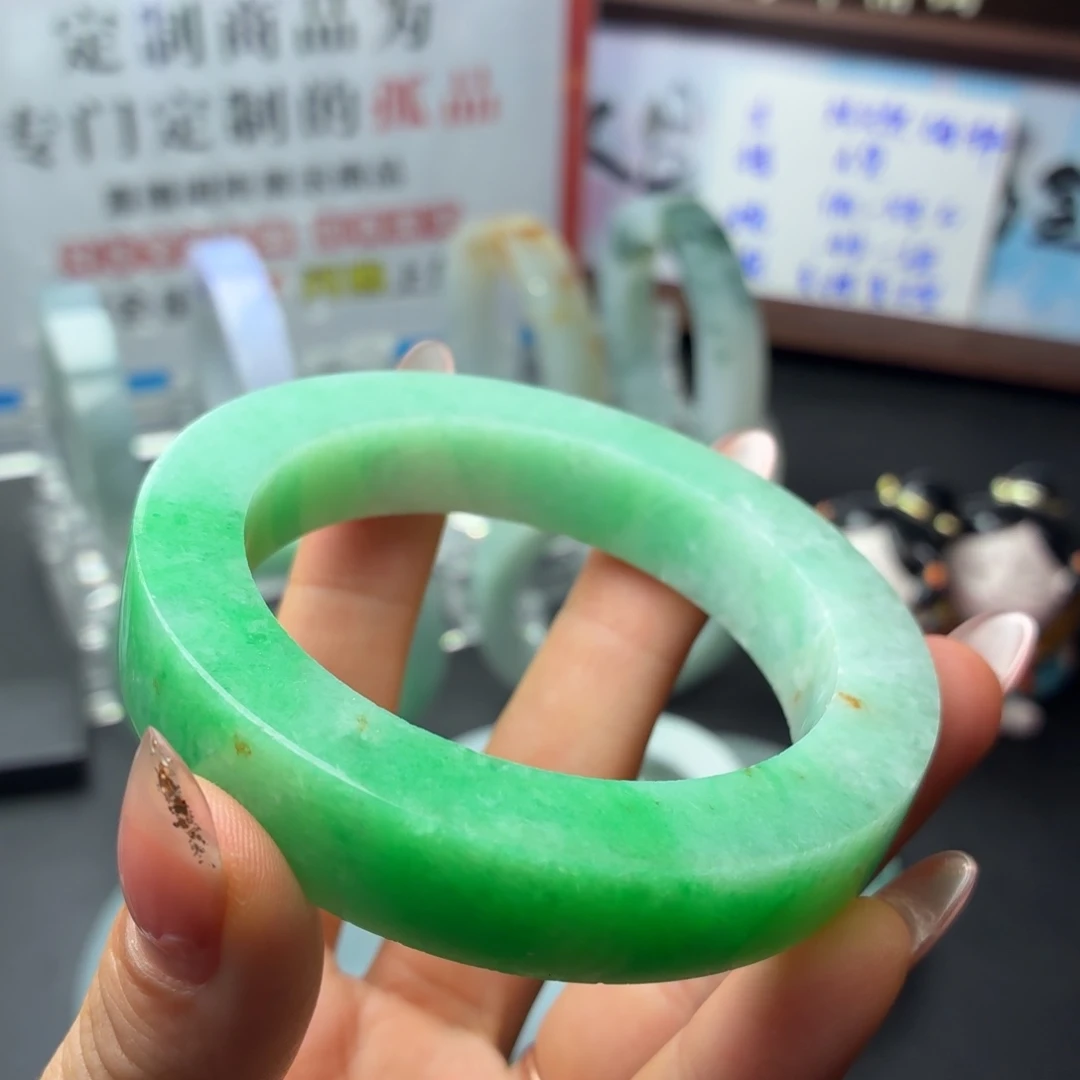 定制翡翠未镶嵌翡翠