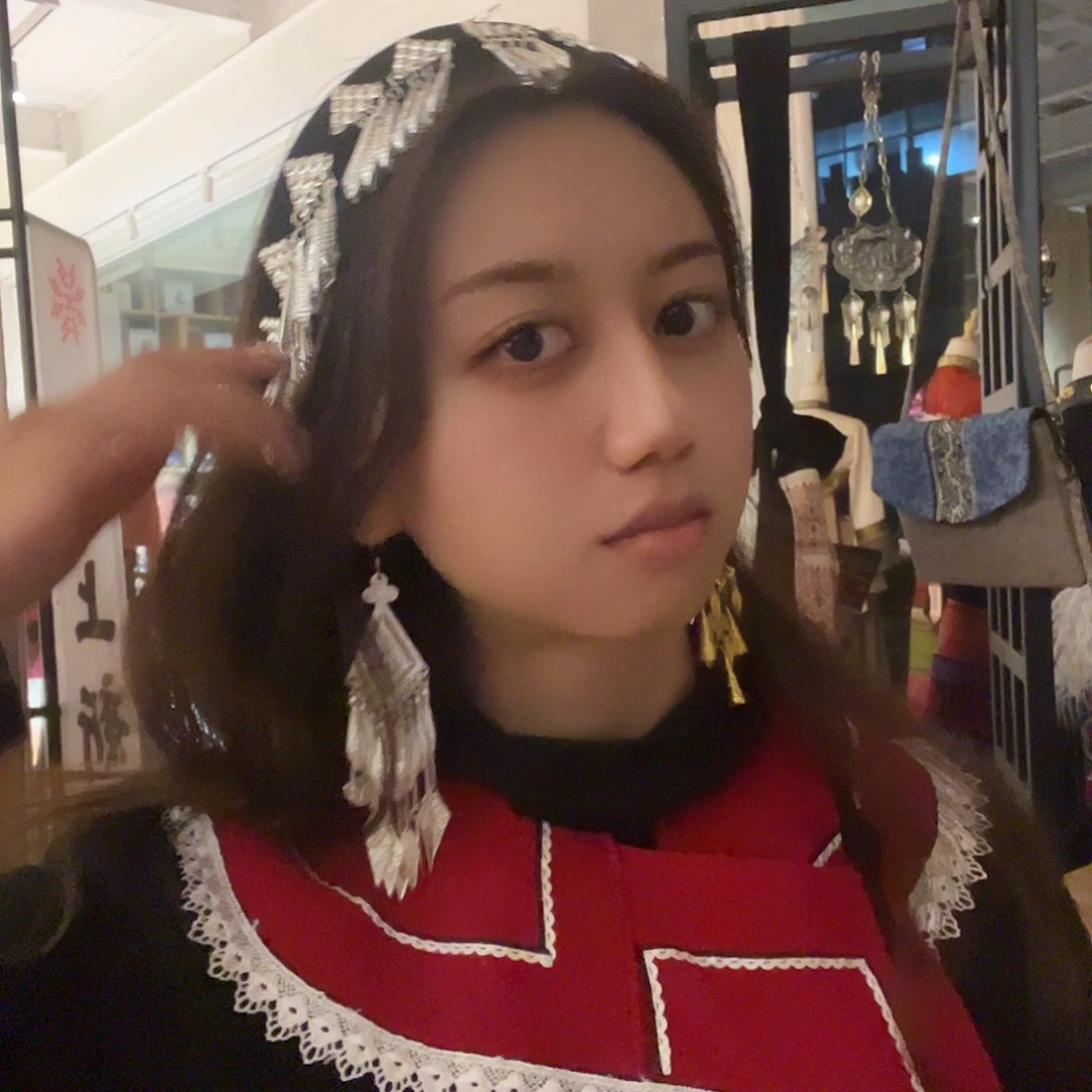 彝族服饰发箍小公主