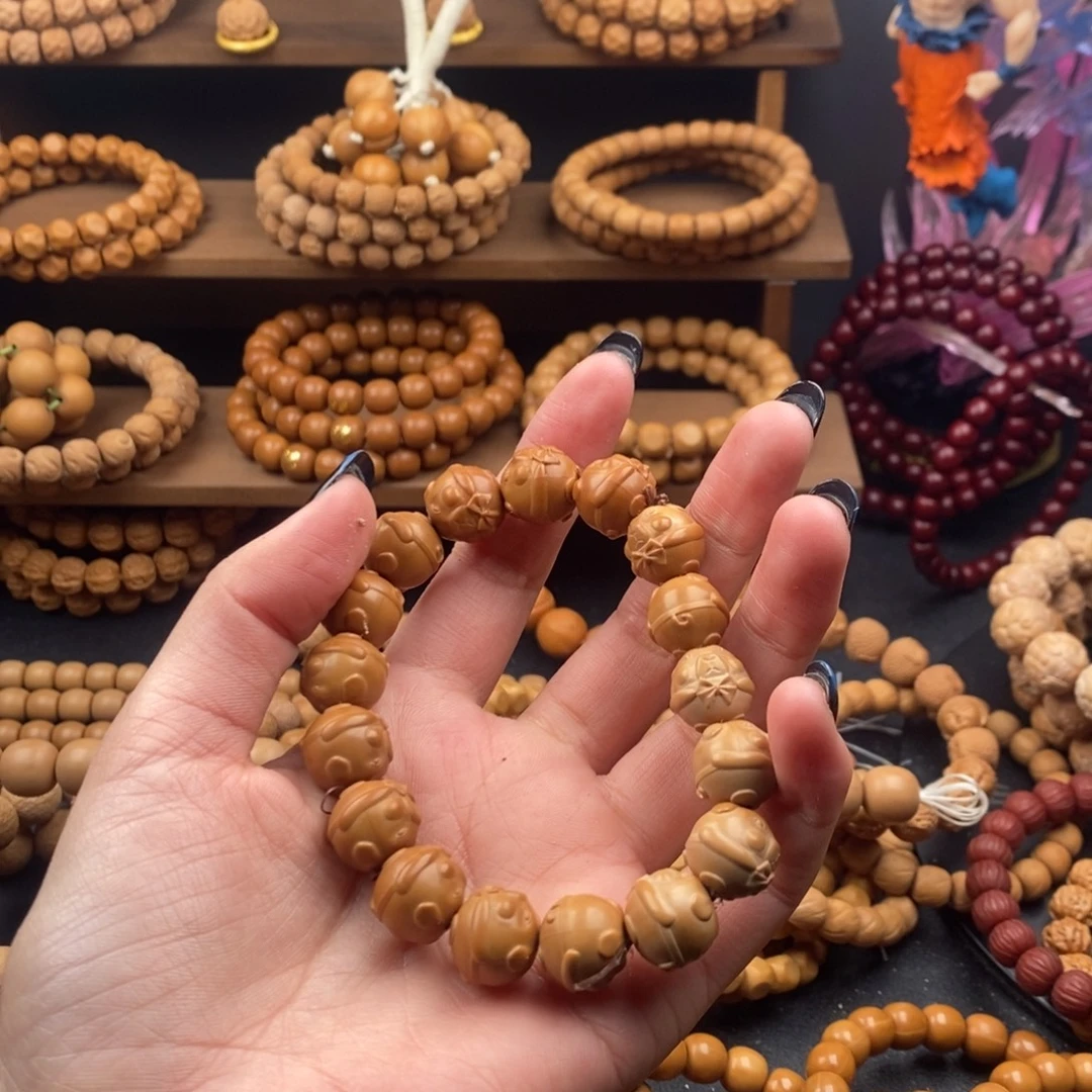 剑***.吊坠猴头核桃走色卡皮巴拉