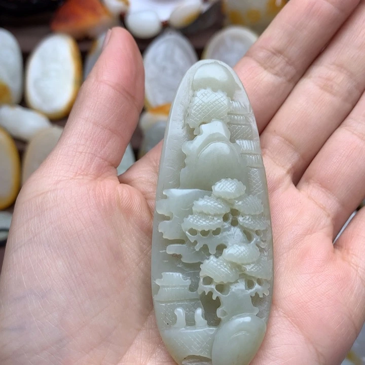 和田玉未镶嵌颈饰