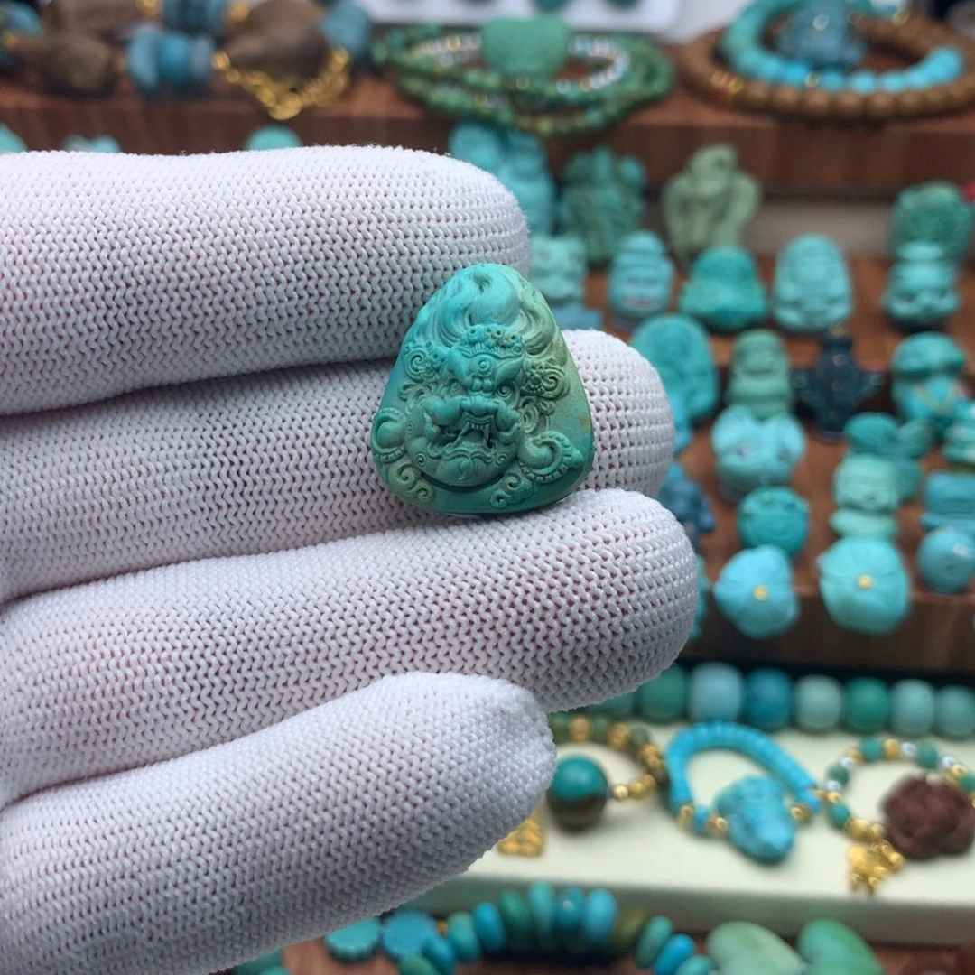 绿松石未镶嵌颈饰