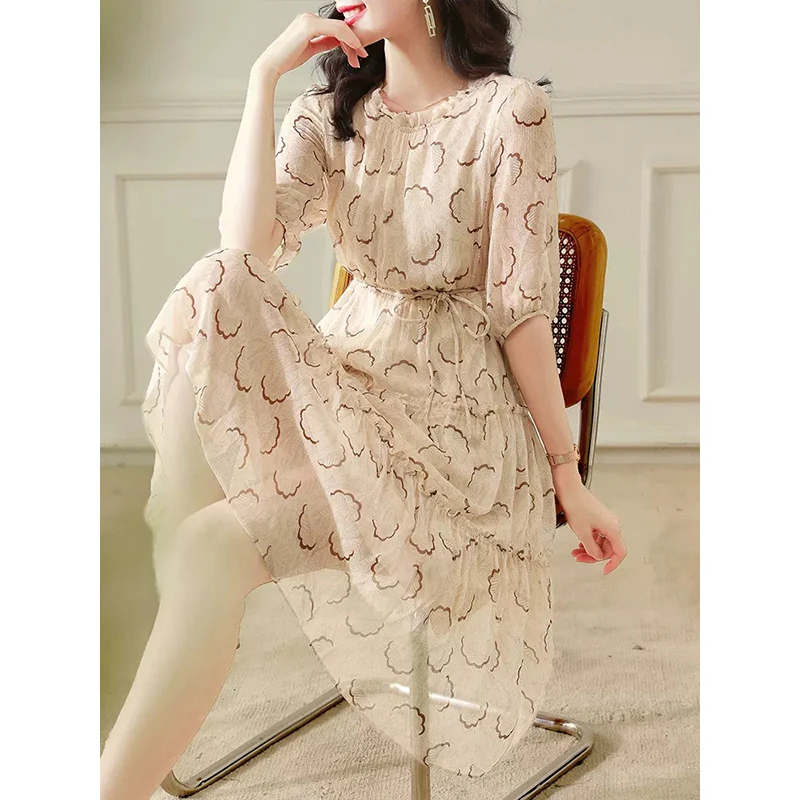 2025夏季新款法式洋气减龄小众设计感木耳边连衣裙