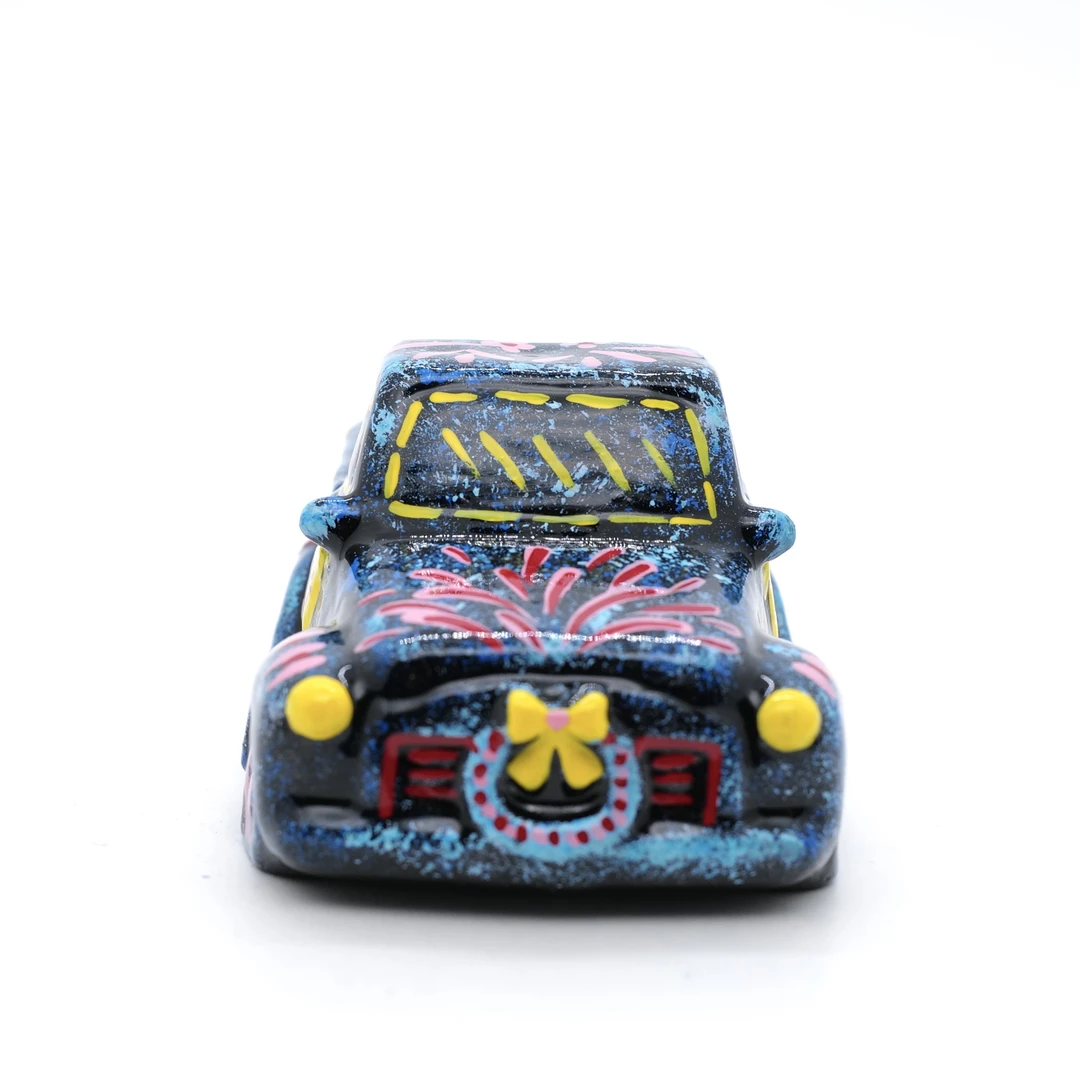 王甜心小汽车摆件 手工制作上色 石膏摆件 仅一件