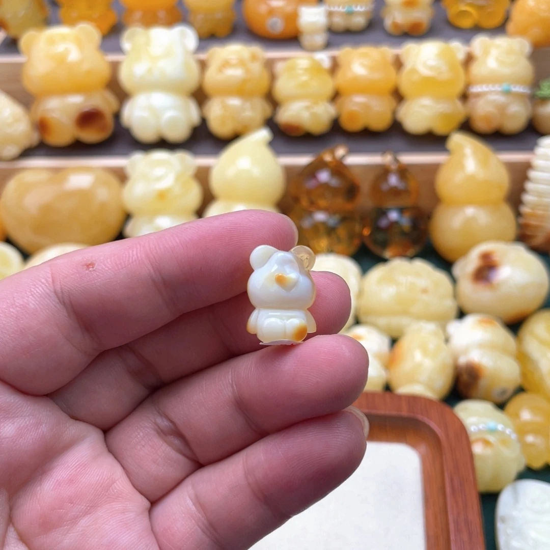 琥珀未镶嵌裸石蜜蜡