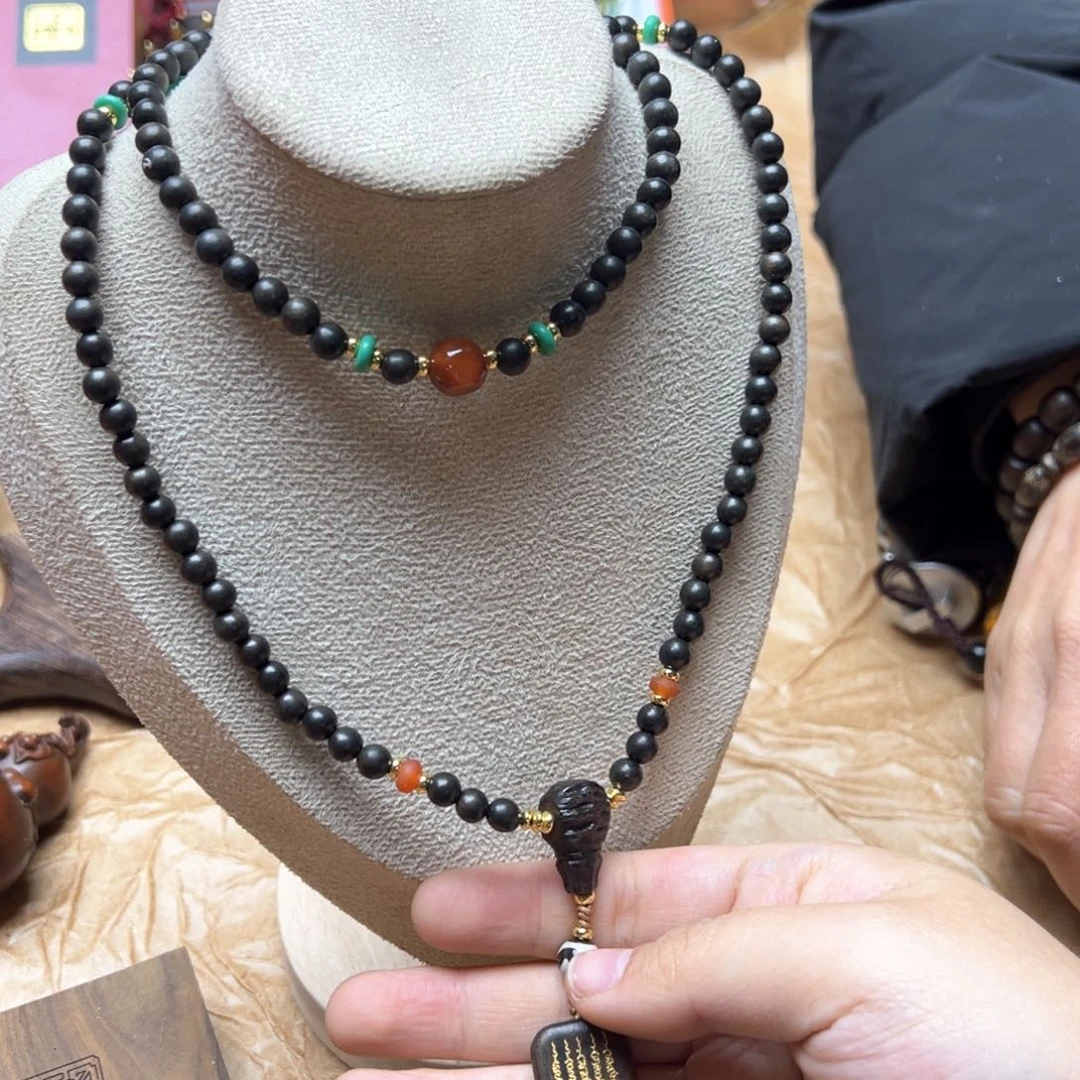 大叶紫檀（黑酸枝木类）