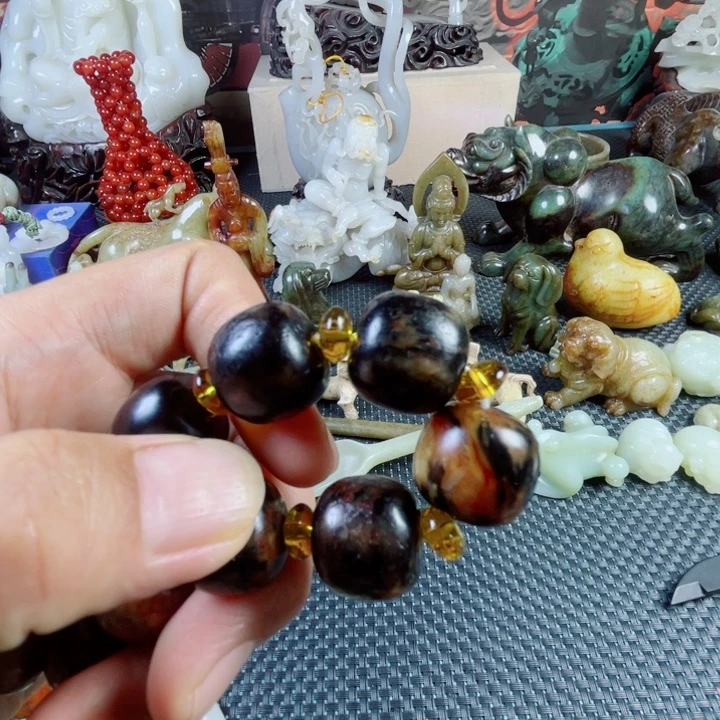 用***6颈饰未镶嵌和田玉