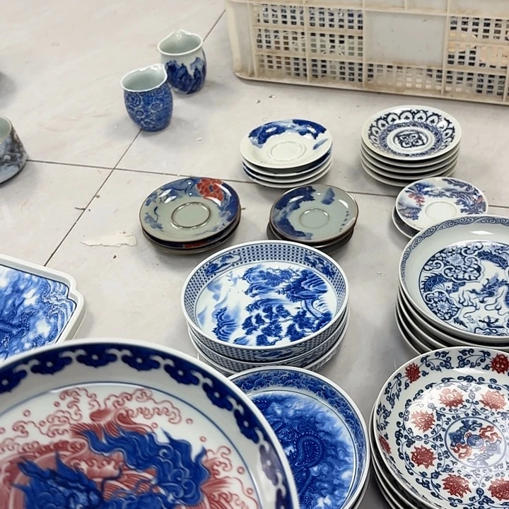 瓷片釉里红麒麟踏浪大胡乘景德镇