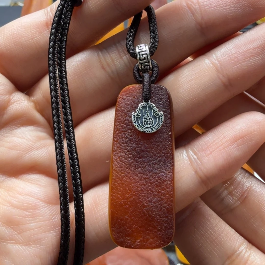 未镶嵌吊坠(赠链)琥珀