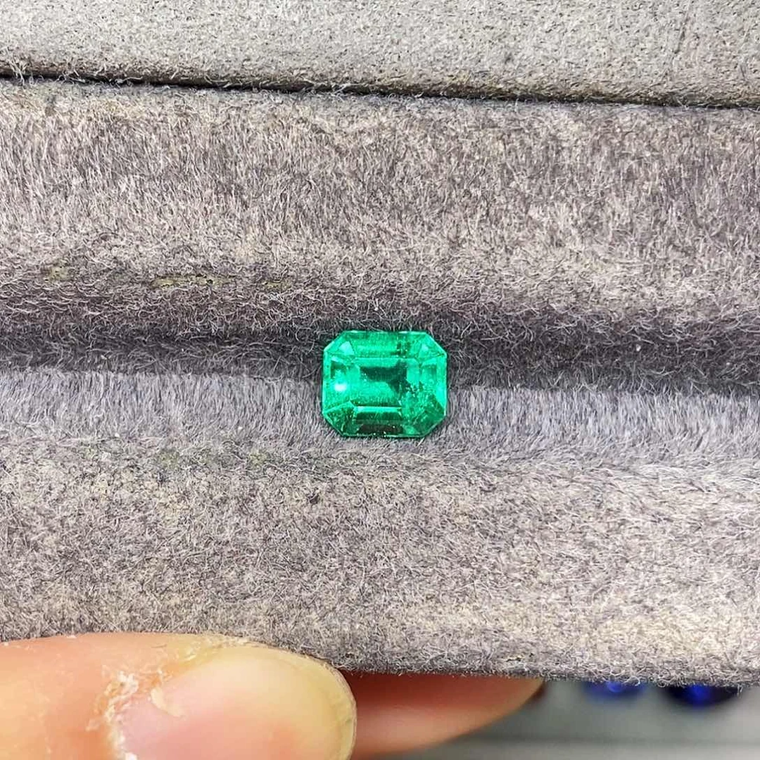 祖母绿裸石1.24克拉天然哥伦比亚木佐祖母绿