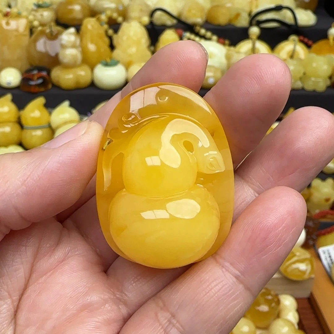 琥珀吊坠(赠链)未镶嵌杏***腐蜜蜡葫芦吊坠