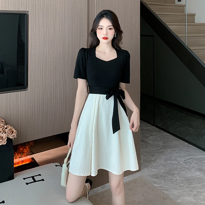 法式赫本风设计感方领连衣裙女拼色设计感高腰显瘦A字长裙夏908