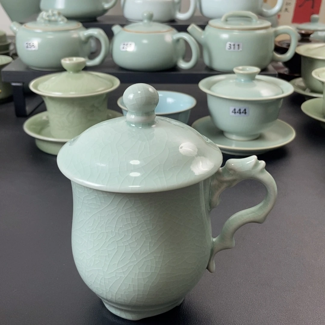 粉青釉水办公杯一级