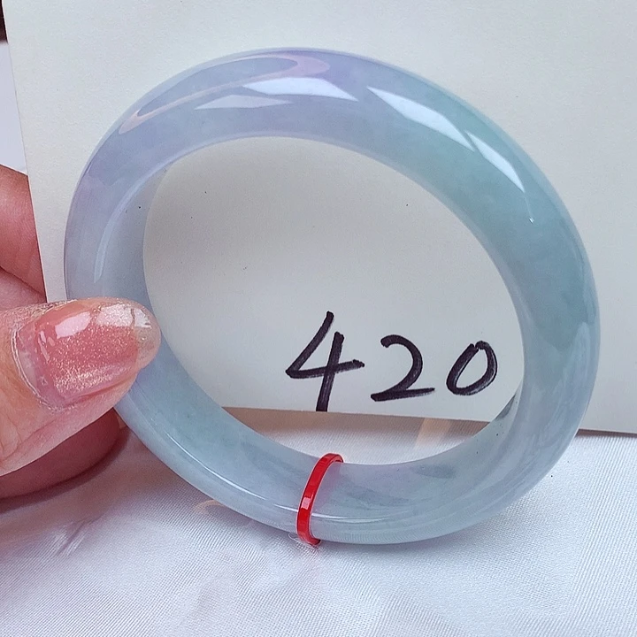 翡翠手镯未镶嵌翡翠