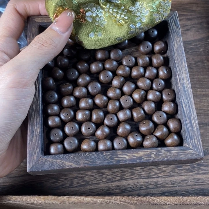 泥塑香韵苏合9×11瑕疵珠香包约50克