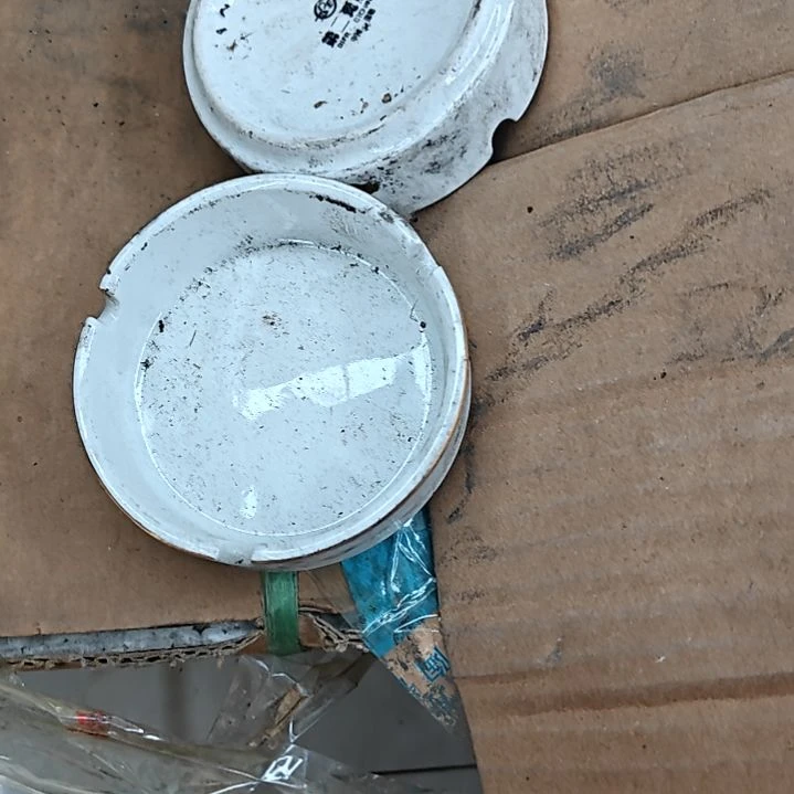 摆件盘子碗茶壶啥都有