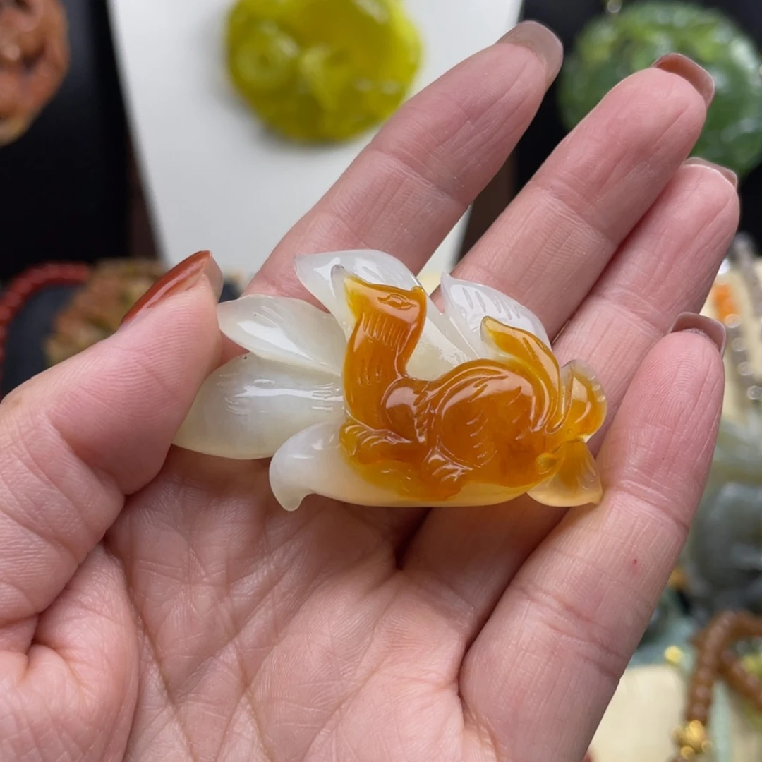 未镶嵌蛇纹石玉颈饰宝****饰